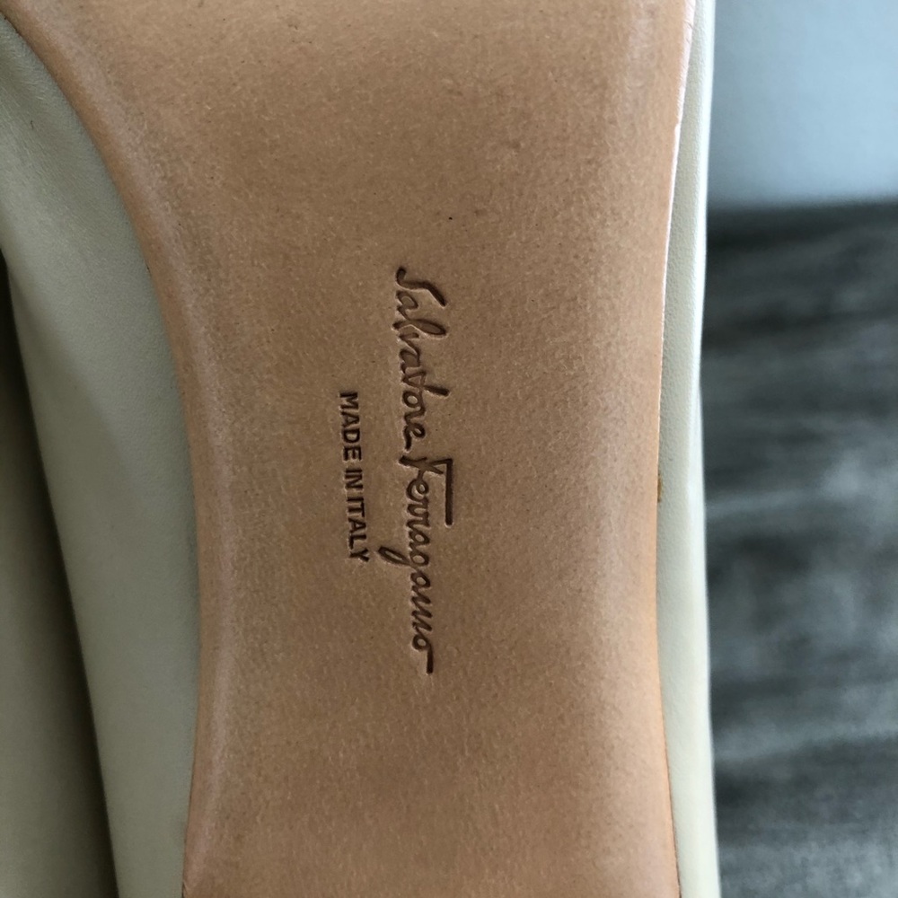 Salvatore Ferragamo Vintage Nude Color Block Heels - Picture 7 of 13